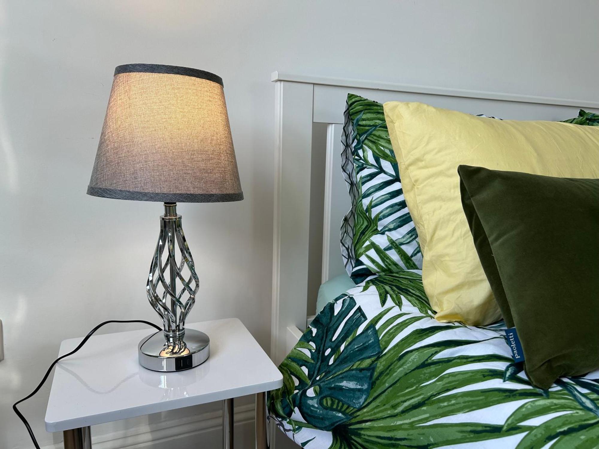 Seaside Rentals Bournemouth - 2Br, Upto 6Ppl, Beach 3 Min Walk, Dogs Ok, Wifi, Park 2 Cars Exterior foto